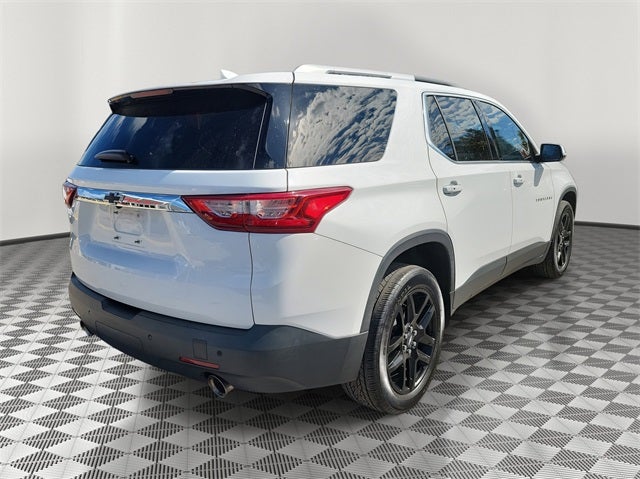 2018 Chevrolet Traverse LT Cloth w/1LT