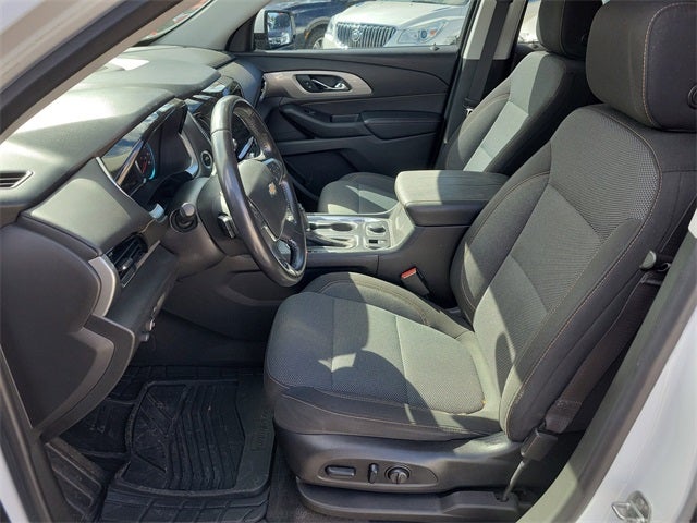 2018 Chevrolet Traverse LT Cloth w/1LT
