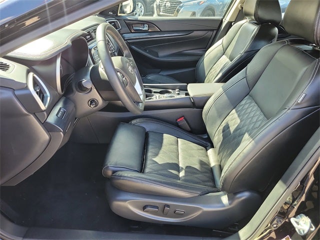 2023 Nissan Maxima Platinum