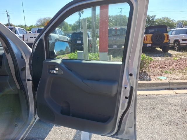 2006 Nissan Frontier XE