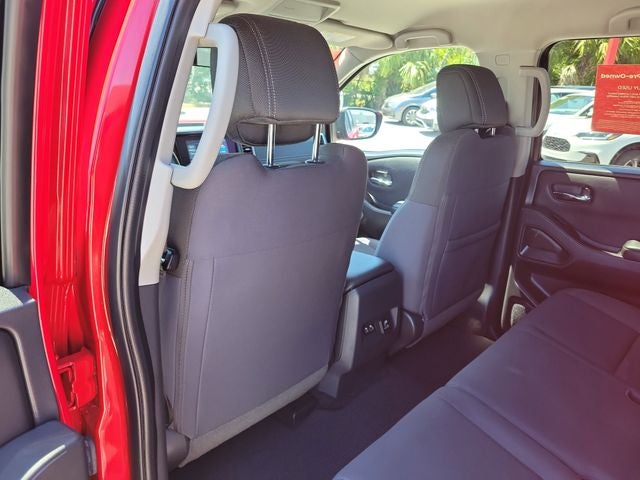 2023 Nissan Frontier Crew Cab SV