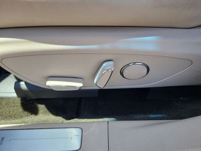 2016 Lincoln MKZ Hybrid Base