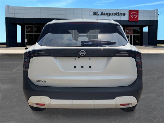 2025 Nissan Kicks SV