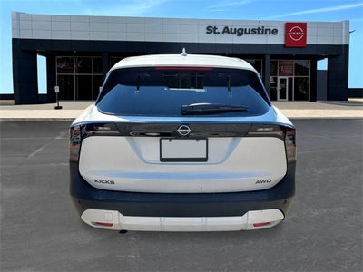 2025 Nissan Kicks SV