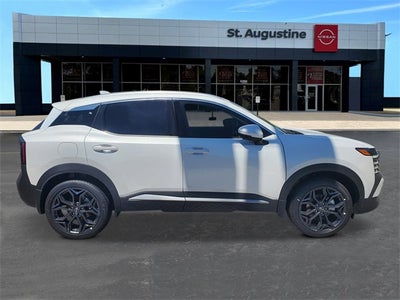 2025 Nissan Kicks SR