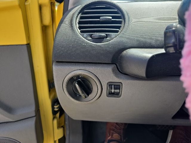 2003 Volkswagen Beetle GL 2.0