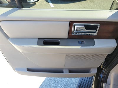 2014 Lincoln Navigator L Base
