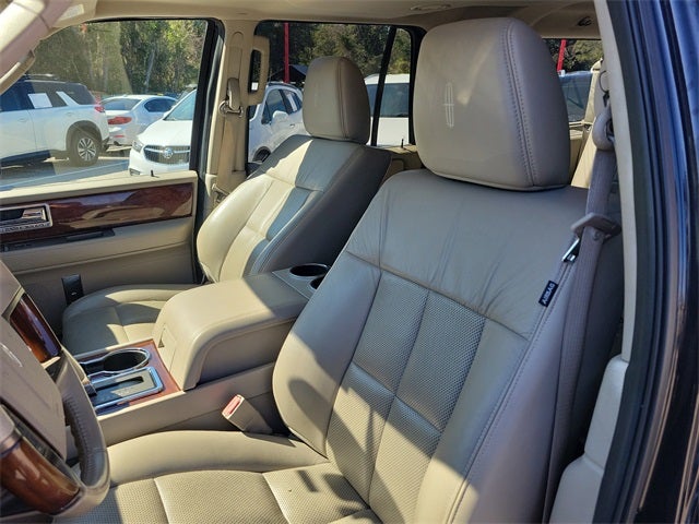 2014 Lincoln Navigator L Base