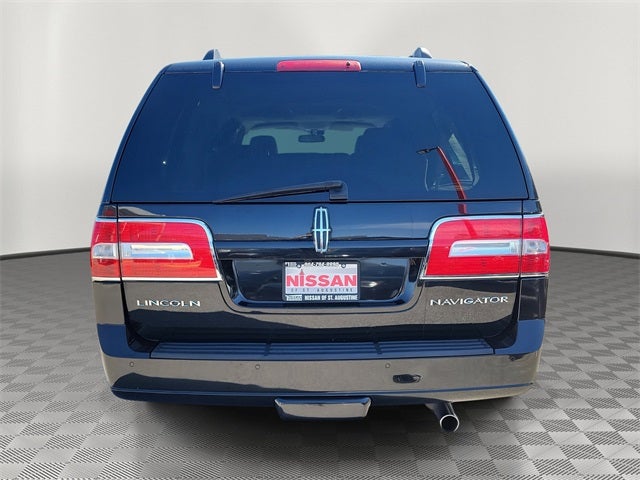 2014 Lincoln Navigator L Base