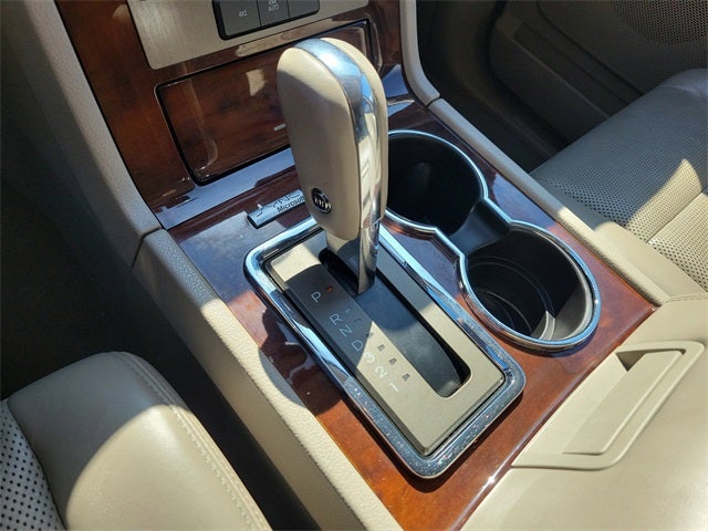 2014 Lincoln Navigator L Base