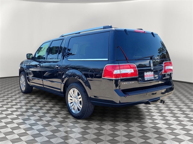 2014 Lincoln Navigator L Base