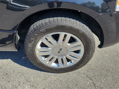 2014 Lincoln Navigator L Base