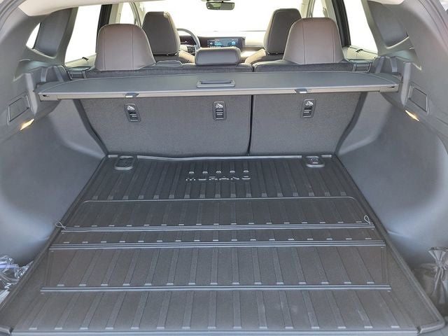 2026 Nissan N/A Platinum