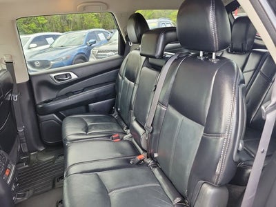 2020 Nissan Pathfinder SL