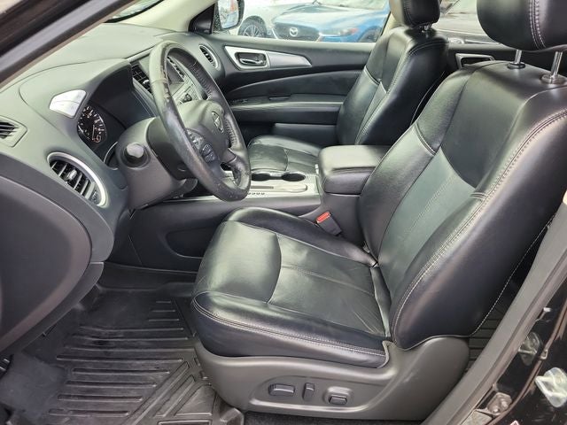 2020 Nissan Pathfinder SL