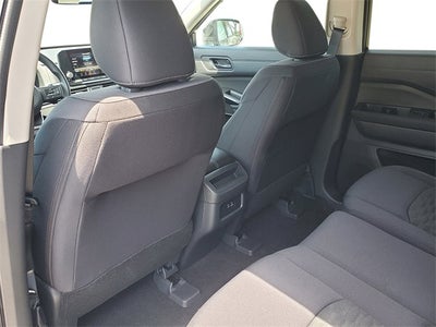 2025 Nissan Pathfinder S