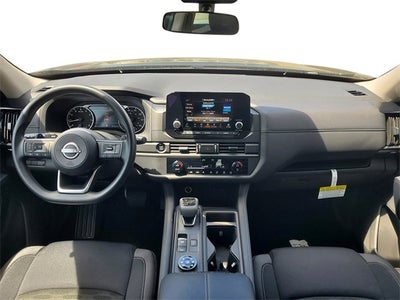 2025 Nissan Pathfinder S