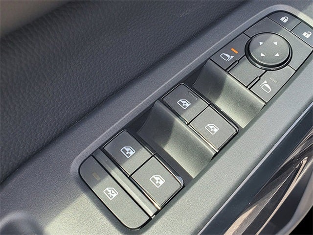 2025 Nissan Pathfinder S