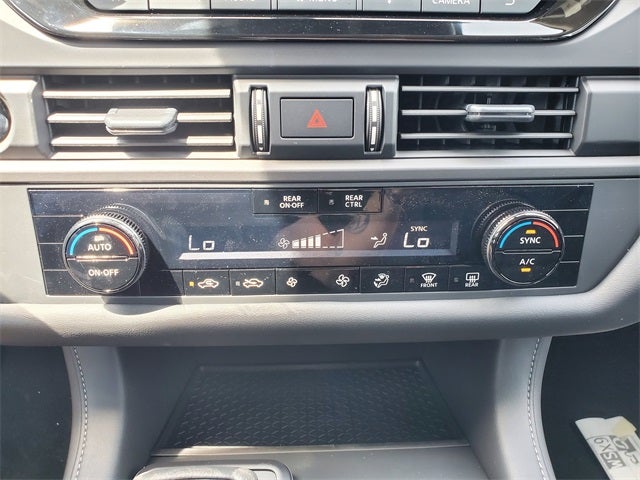 2025 Nissan Pathfinder S