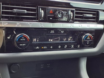 2026 Nissan Pathfinder SV