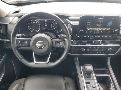 2022 Nissan Pathfinder SL