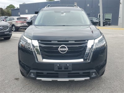 2022 Nissan Pathfinder SL