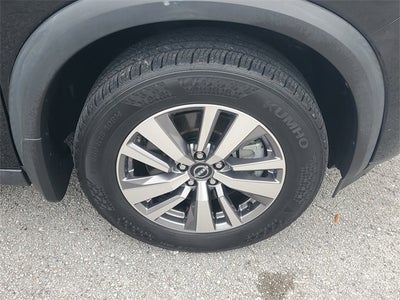 2022 Nissan Pathfinder SL