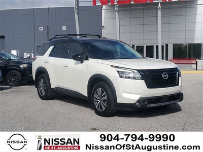 2023 Nissan Pathfinder SL