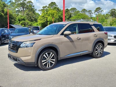 2023 Nissan Pathfinder Platinum