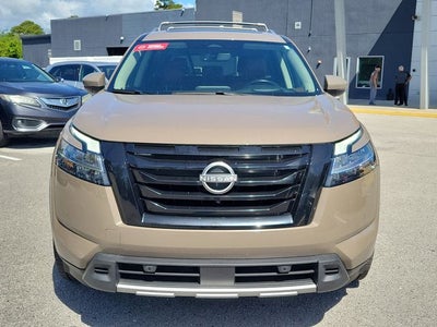 2023 Nissan Pathfinder Platinum