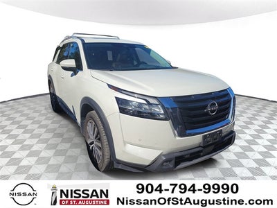 2022 Nissan Pathfinder Platinum