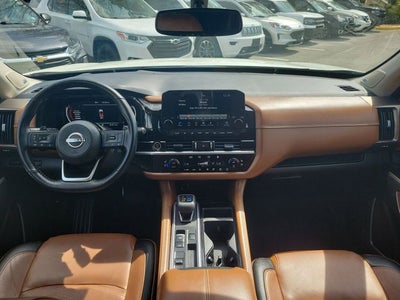 2022 Nissan Pathfinder Platinum