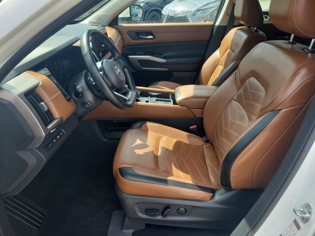 2022 Nissan Pathfinder Platinum