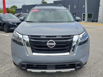 2024 Nissan Pathfinder Platinum