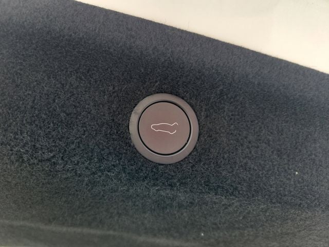 2026 Tesla Model Y Premium
