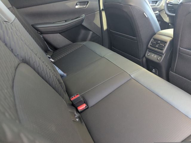 2026 Nissan LEAF Platinum+