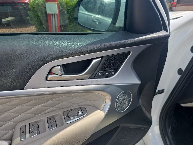 2021 Genesis G70 2.0T