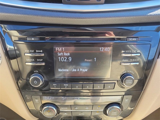 2015 Nissan Rogue SV