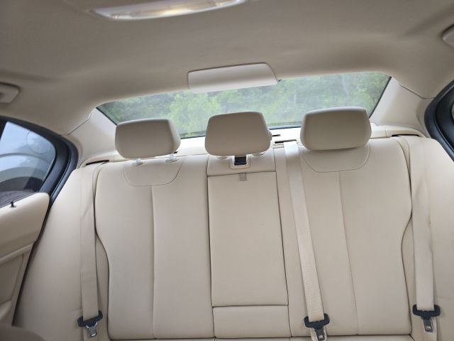 2015 BMW 3 Series 328i