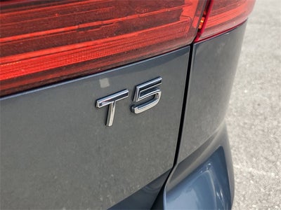 2020 Volvo XC60 T5 Momentum