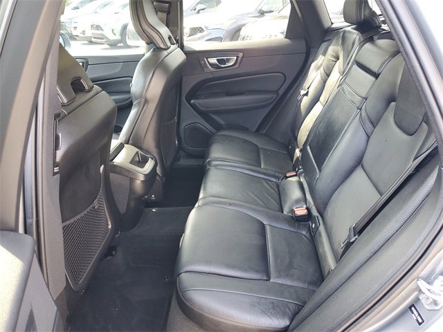 2020 Volvo XC60 T5 Momentum