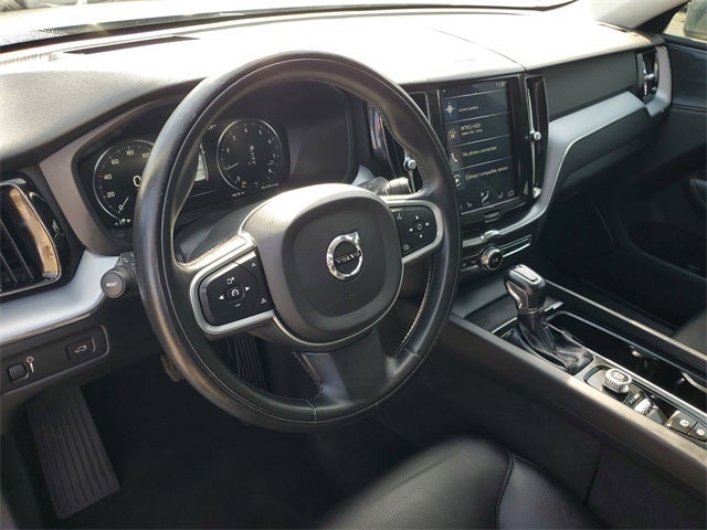 2020 Volvo XC60 T5 Momentum