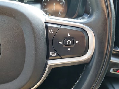 2020 Volvo XC60 T5 Momentum