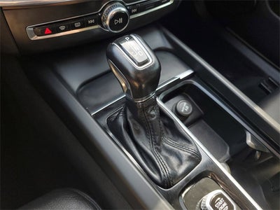 2020 Volvo XC60 T5 Momentum