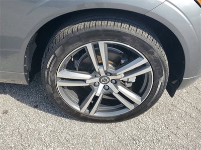 2020 Volvo XC60 T5 Momentum