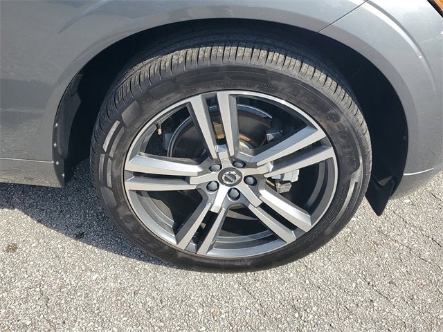 2020 Volvo XC60 T5 Momentum